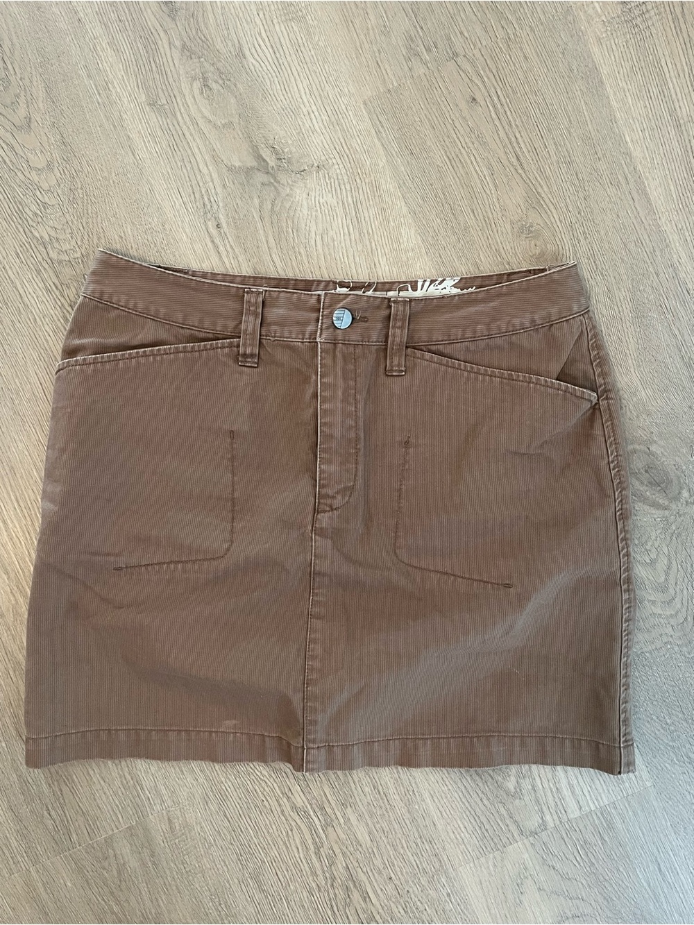 Helly Hansen Chestnut Brown
Mini Skirt